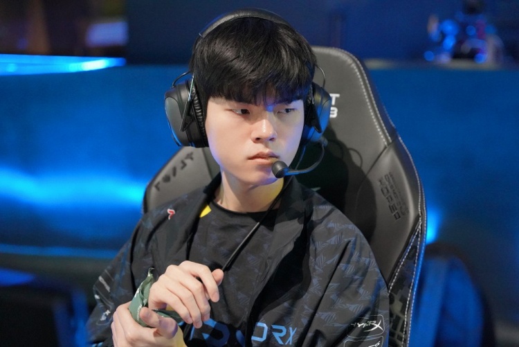 红蓝对决激战正酣，谁将成为光头强者？